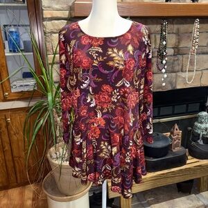 ROZ & ALI SIZE LARGE MULTICOLORED FLORAL PATTERN 3/4 SLEEVE TOP FALL COLORS